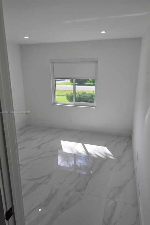 For Rent: $5,000 (3 beds, 3 baths, 2029 Square Feet)