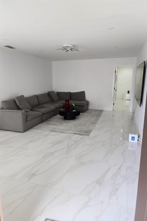 For Rent: $5,000 (3 beds, 3 baths, 2029 Square Feet)