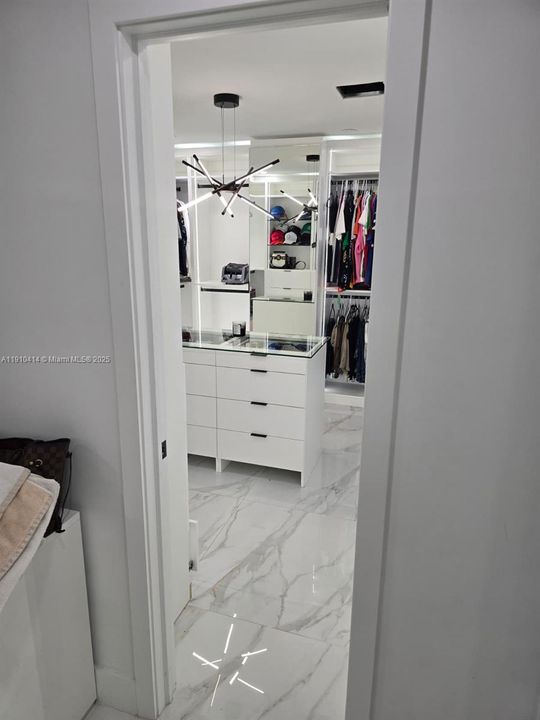 For Rent: $5,000 (3 beds, 3 baths, 2029 Square Feet)