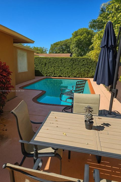 For Rent: $5,000 (3 beds, 3 baths, 2029 Square Feet)