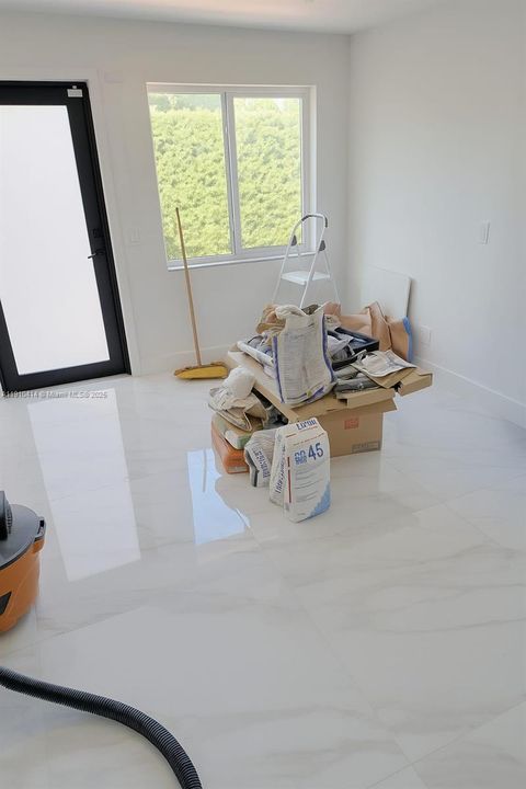 For Rent: $5,000 (3 beds, 3 baths, 2029 Square Feet)