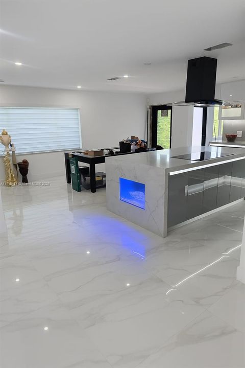 For Rent: $5,000 (3 beds, 3 baths, 2029 Square Feet)