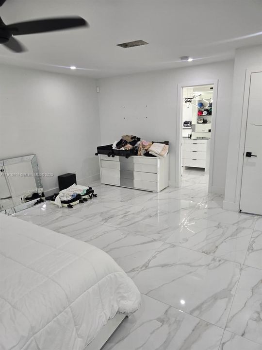 For Rent: $5,000 (3 beds, 3 baths, 2029 Square Feet)