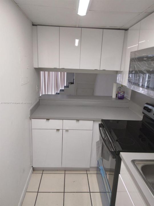 Recently Sold: $189,000 (1 beds, 1 baths, 737 Square Feet)