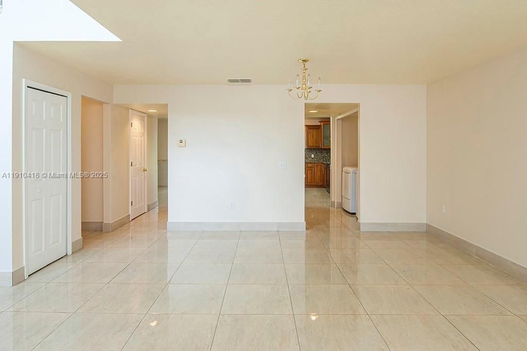 En Renta: $3,500 (5 camas, 4 baños, 3960 Pies cuadrados)