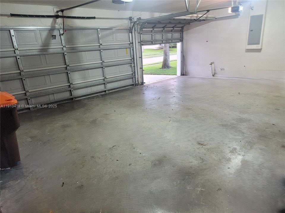 3 car garage
