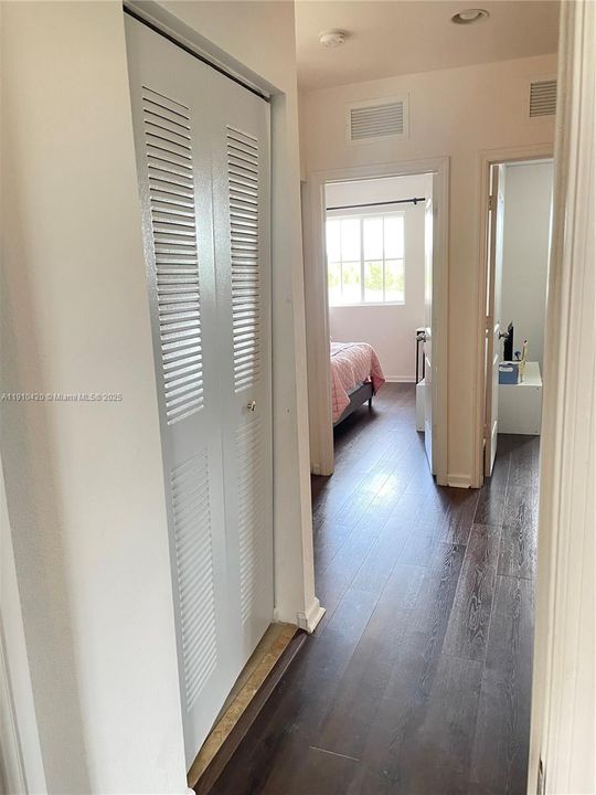 出租: $2,800 (3 贝兹, 2 浴室, 3120 平方英尺)