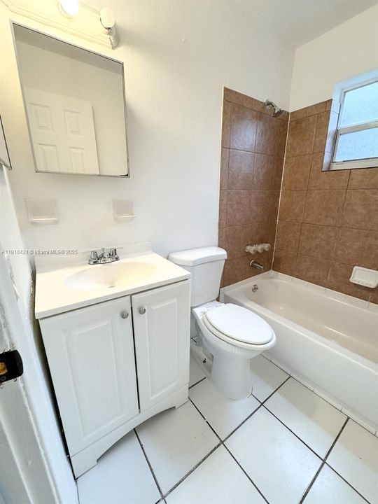 В аренду: $2,150 (2 спален, 1 ванн, 1440 Квадратных фут)