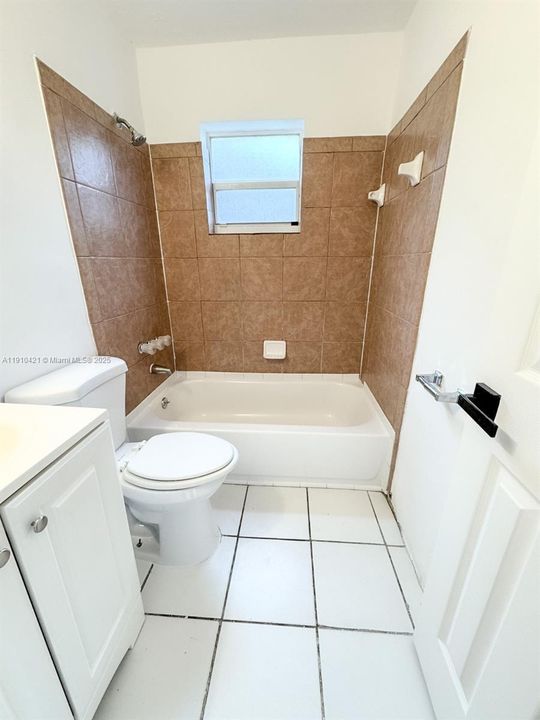 В аренду: $2,150 (2 спален, 1 ванн, 1440 Квадратных фут)