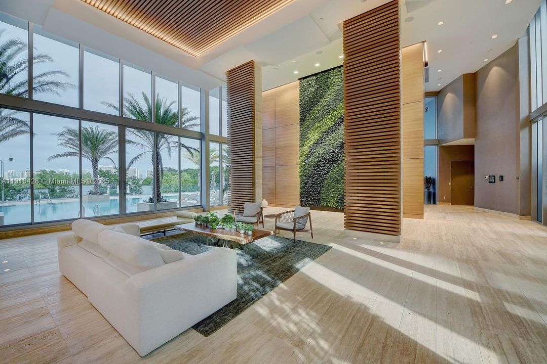 For Sale: $639,000 (2 beds, 2 baths, 1119 Square Feet)