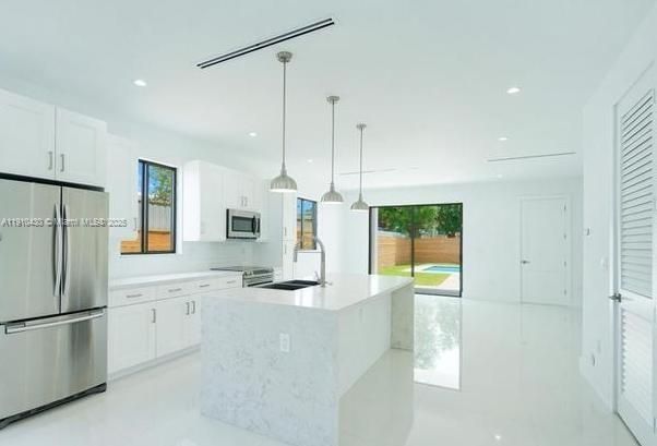 Active With Contract: $1,195,000 (3 beds, 2 baths, 2195 Square Feet)