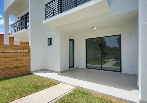 Active With Contract: $1,195,000 (3 beds, 2 baths, 2195 Square Feet)