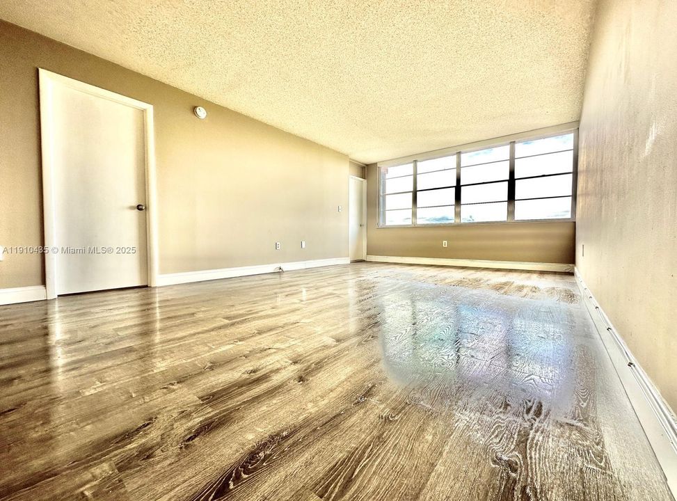 Activo con contrato: $1,575 (1 camas, 1 baños, 740 Pies cuadrados)