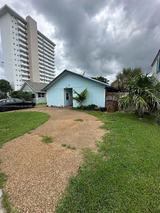 合同活跃: $1,199,900 (0 贝兹, 0 浴室, 2262 平方英尺)