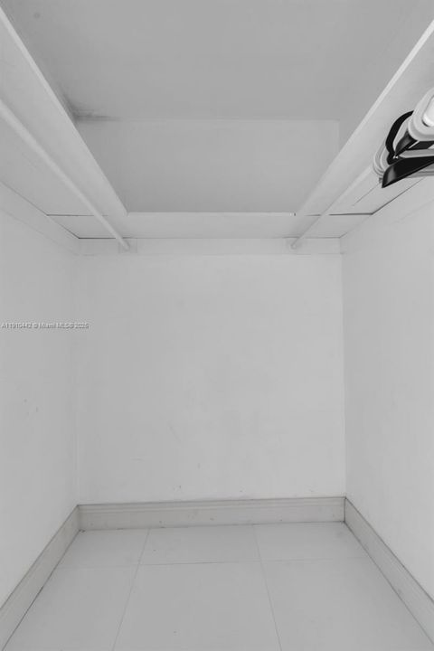 Active With Contract: $249,000 (0 beds, 1 baths, 680 Square Feet)