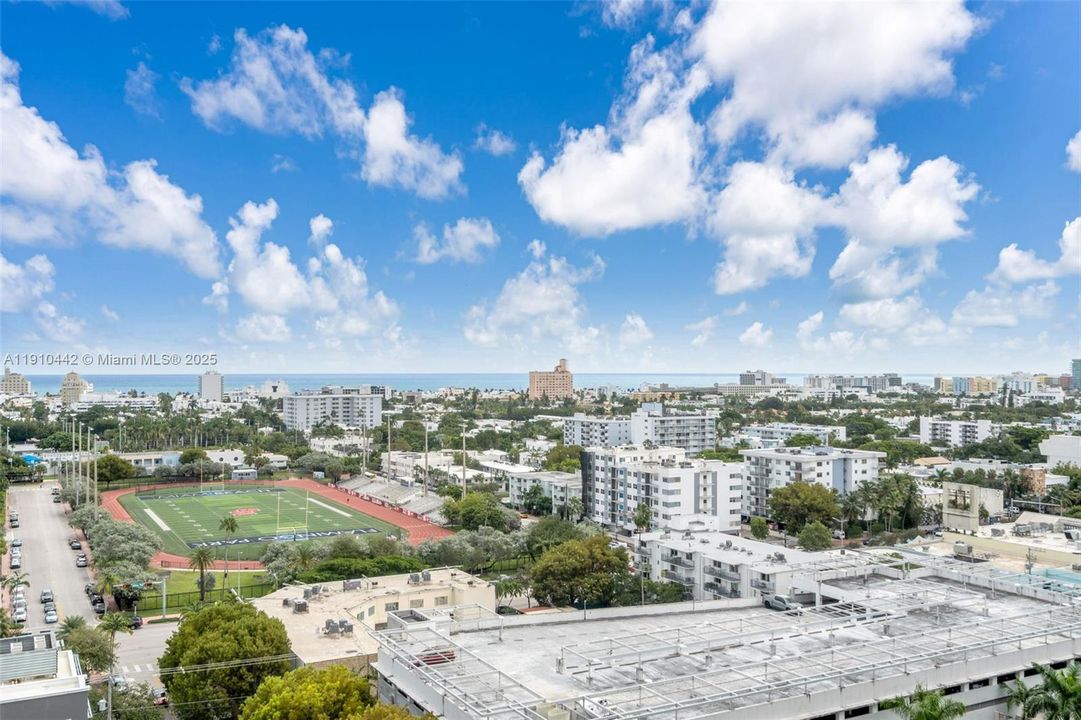 Active With Contract: $249,000 (0 beds, 1 baths, 680 Square Feet)