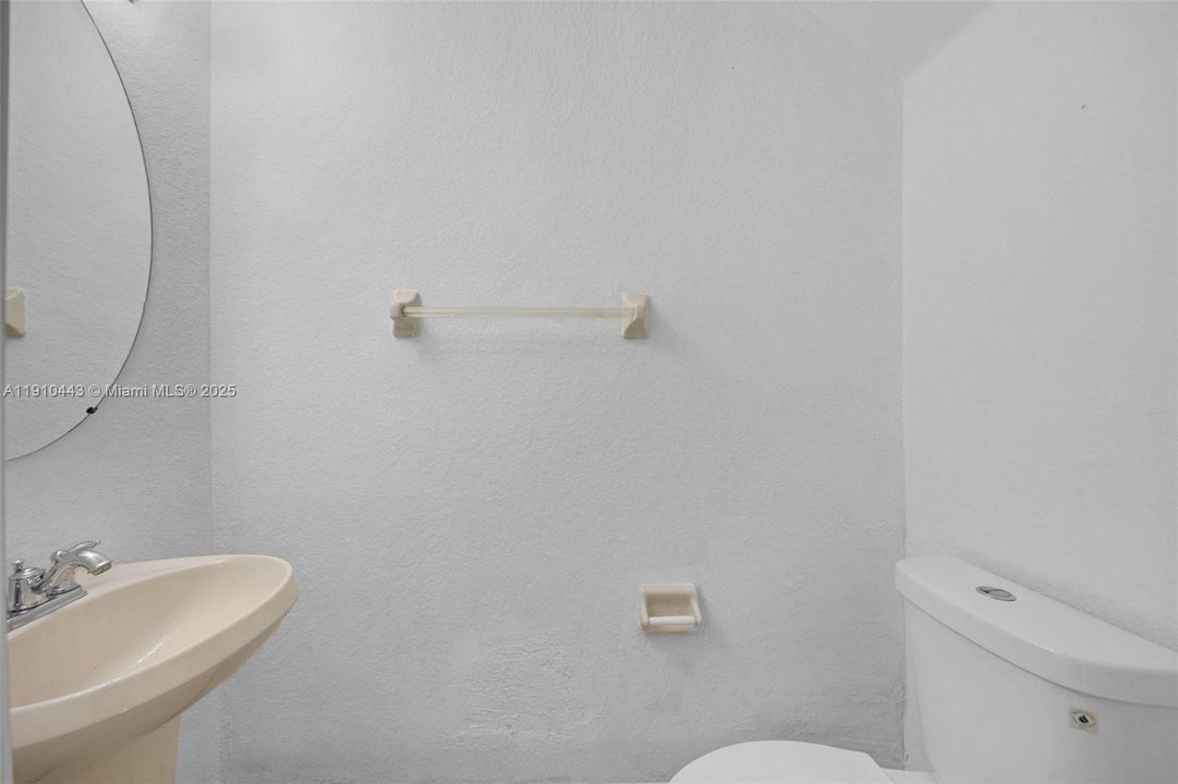 На продажу: $380,000 (3 спален, 2 ванн, 1505 Квадратных фут)