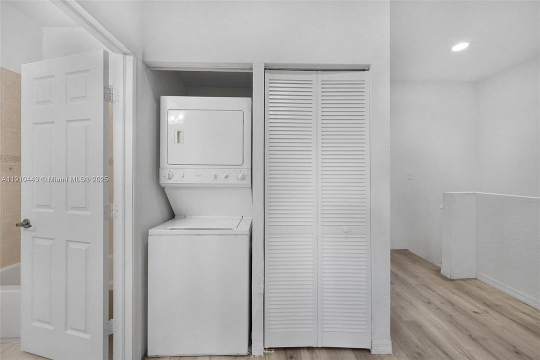 На продажу: $380,000 (3 спален, 2 ванн, 1505 Квадратных фут)