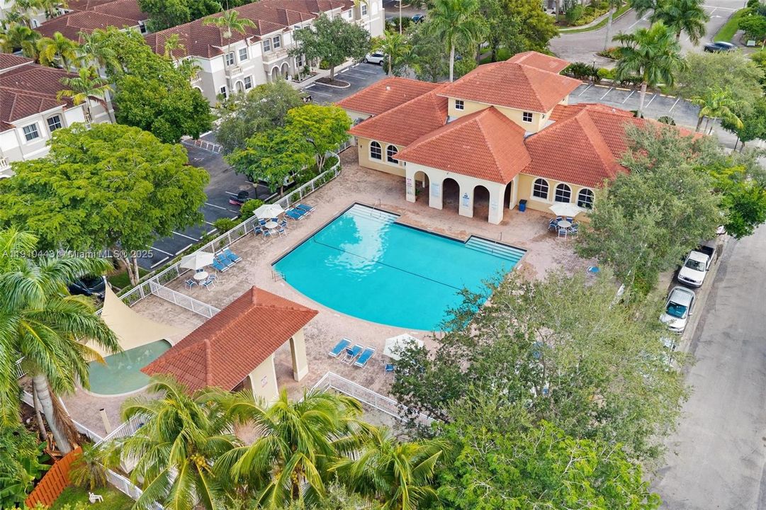 На продажу: $380,000 (3 спален, 2 ванн, 1505 Квадратных фут)