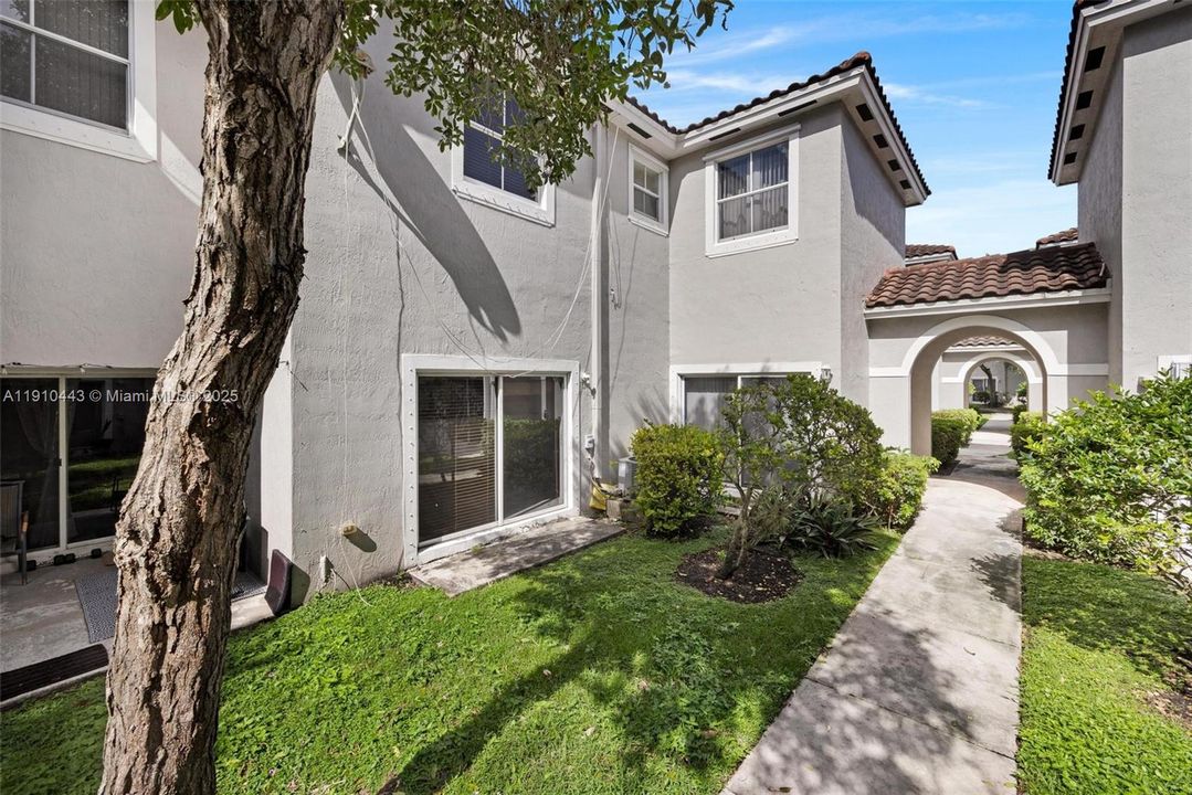 На продажу: $380,000 (3 спален, 2 ванн, 1505 Квадратных фут)