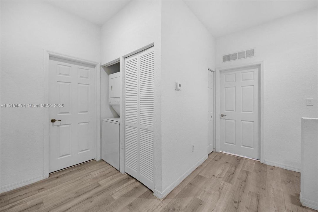 На продажу: $380,000 (3 спален, 2 ванн, 1505 Квадратных фут)