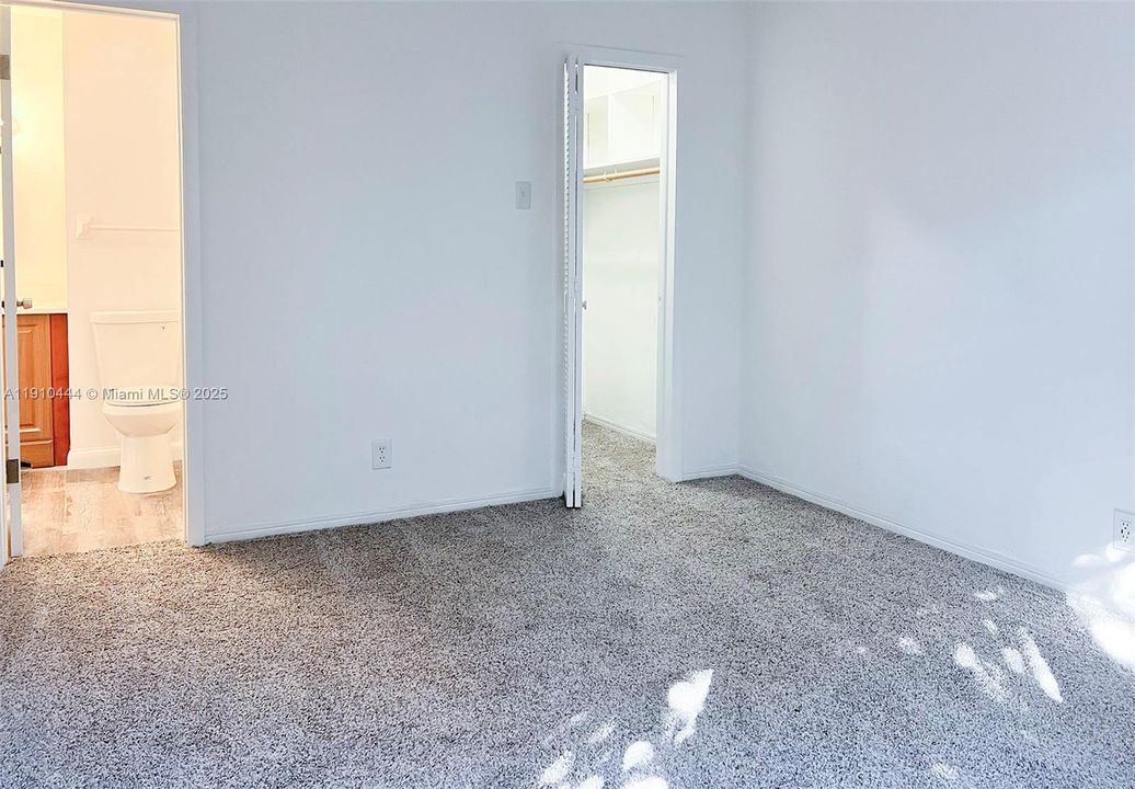 Недавно арендовано: $1,400 (1 спален, 1 ванн, 101513 Квадратных фут)