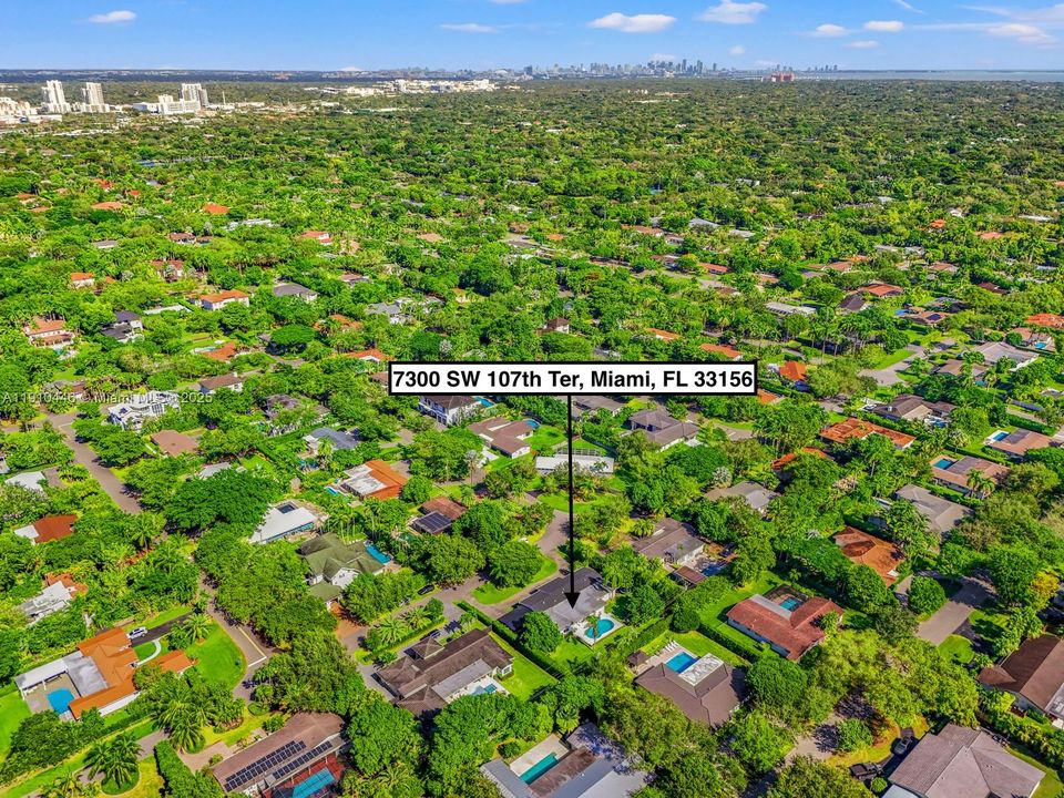 В аренду: $10,000 (5 спален, 4 ванн, 2869 Квадратных фут)