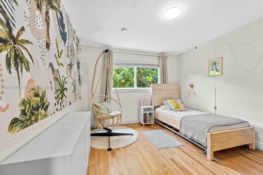 В аренду: $10,000 (5 спален, 4 ванн, 2869 Квадратных фут)