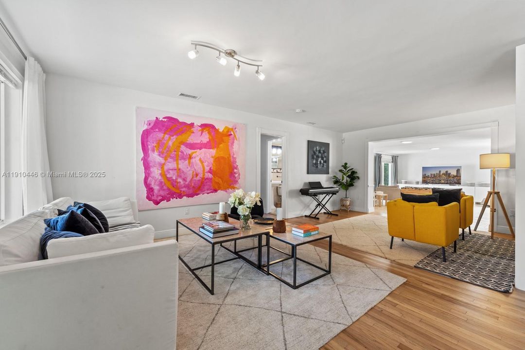 В аренду: $10,000 (5 спален, 4 ванн, 2869 Квадратных фут)