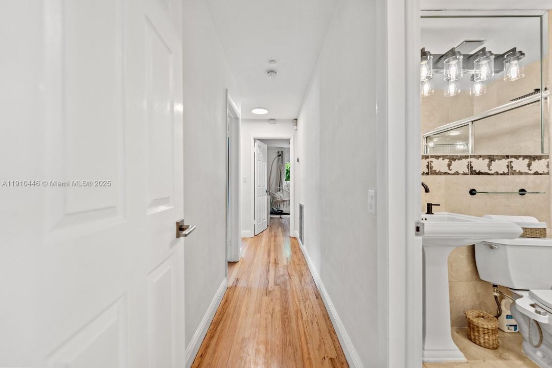 В аренду: $10,000 (5 спален, 4 ванн, 2869 Квадратных фут)