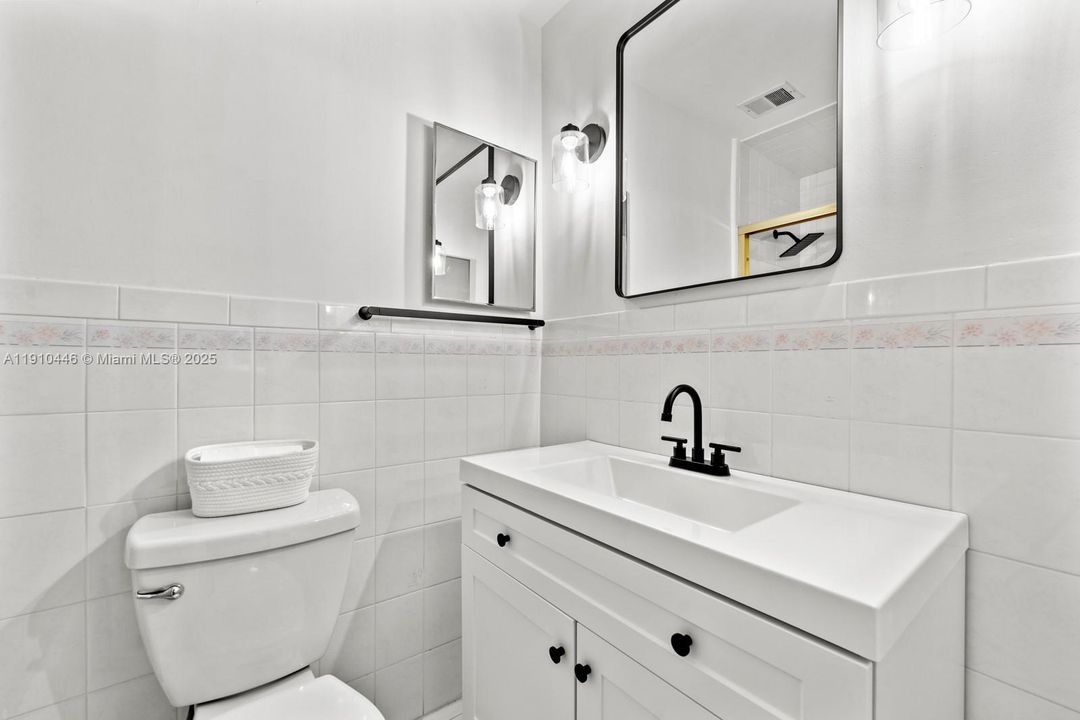 В аренду: $10,000 (5 спален, 4 ванн, 2869 Квадратных фут)