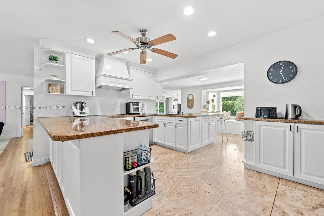 В аренду: $10,000 (5 спален, 4 ванн, 2869 Квадратных фут)