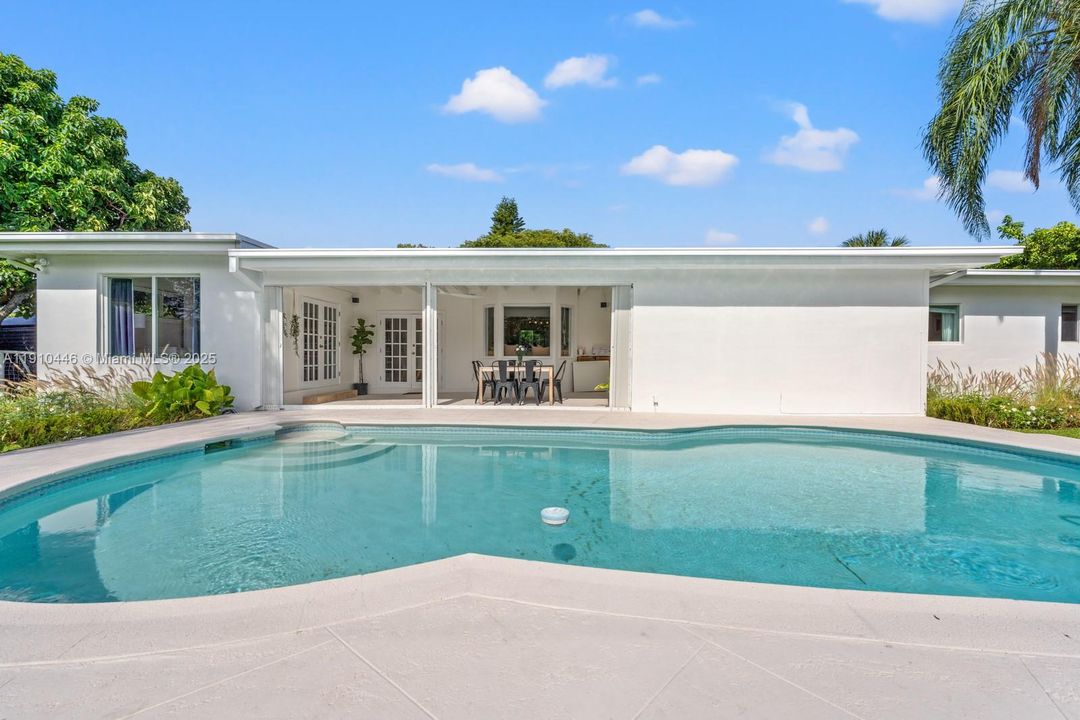 В аренду: $10,000 (5 спален, 4 ванн, 2869 Квадратных фут)