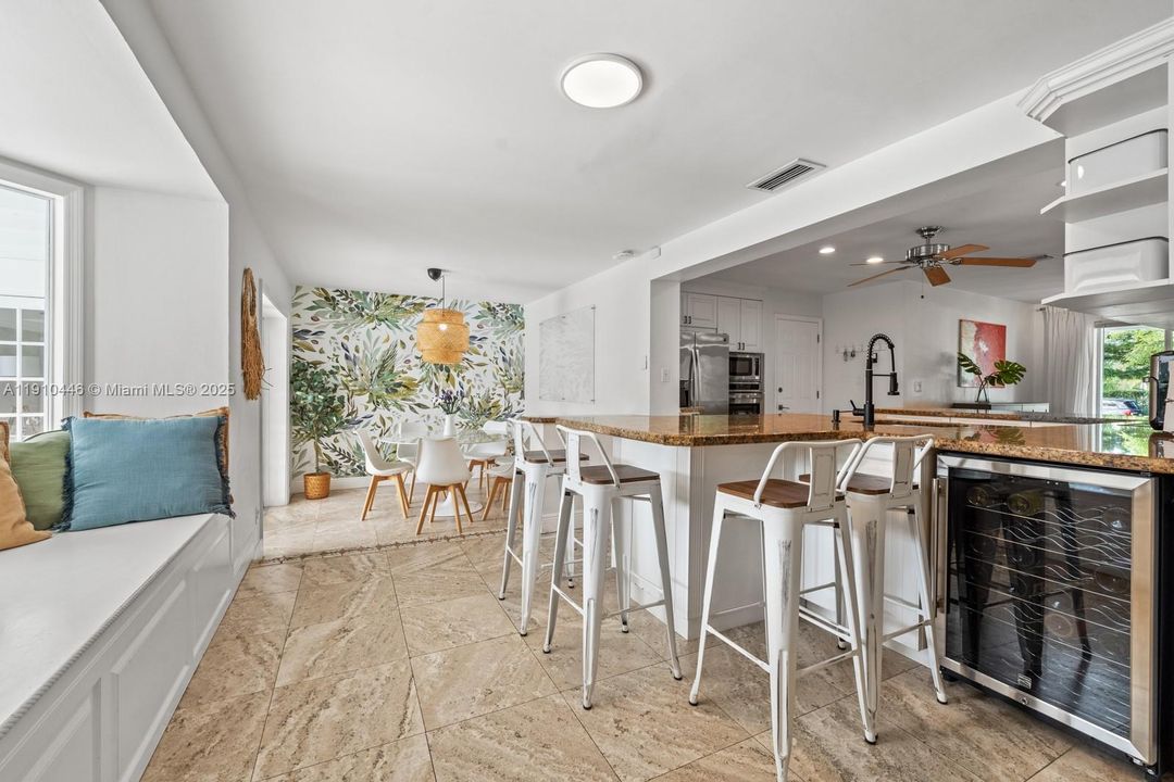 В аренду: $10,000 (5 спален, 4 ванн, 2869 Квадратных фут)