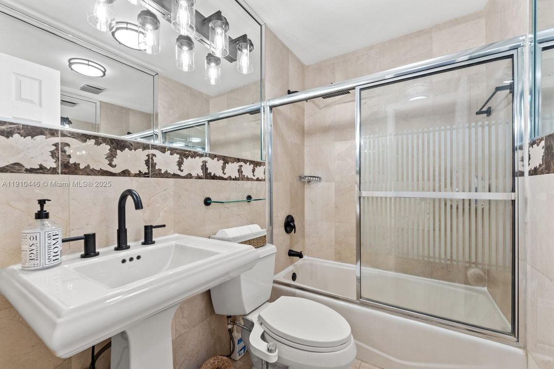 В аренду: $10,000 (5 спален, 4 ванн, 2869 Квадратных фут)