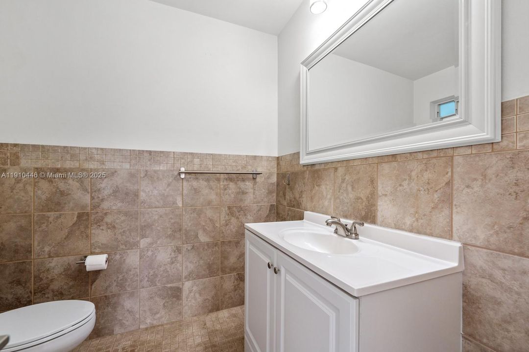 В аренду: $10,000 (5 спален, 4 ванн, 2869 Квадратных фут)