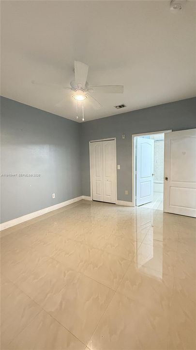 出租: $1,950 (3 贝兹, 2 浴室, 1166 平方英尺)