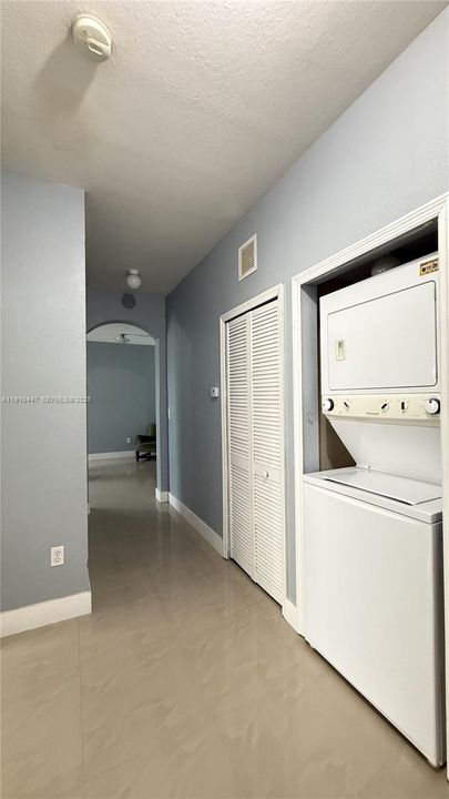 出租: $1,950 (3 贝兹, 2 浴室, 1166 平方英尺)