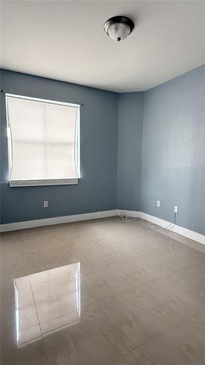 出租: $1,950 (3 贝兹, 2 浴室, 1166 平方英尺)