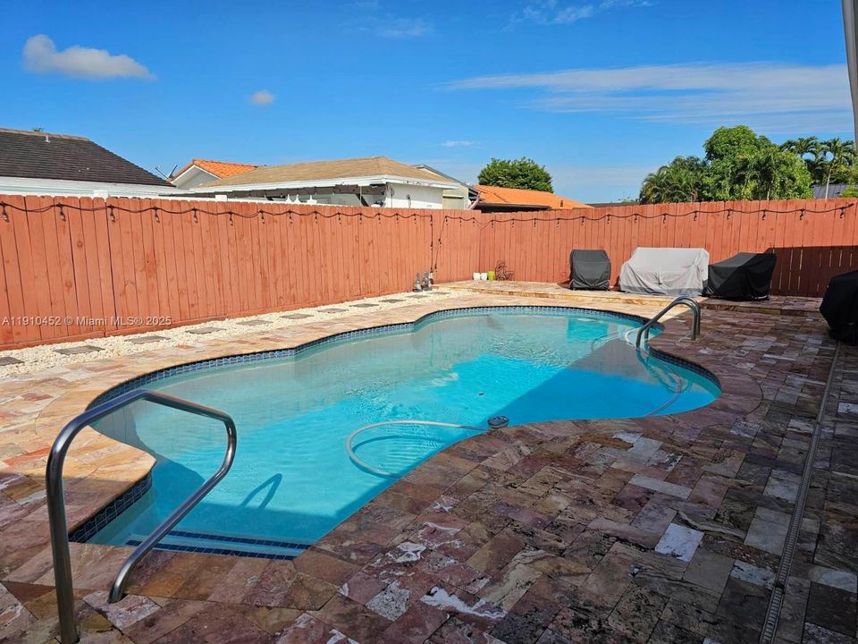 For Sale: $1,100,000 (4 beds, 2 baths, 2936 Square Feet)