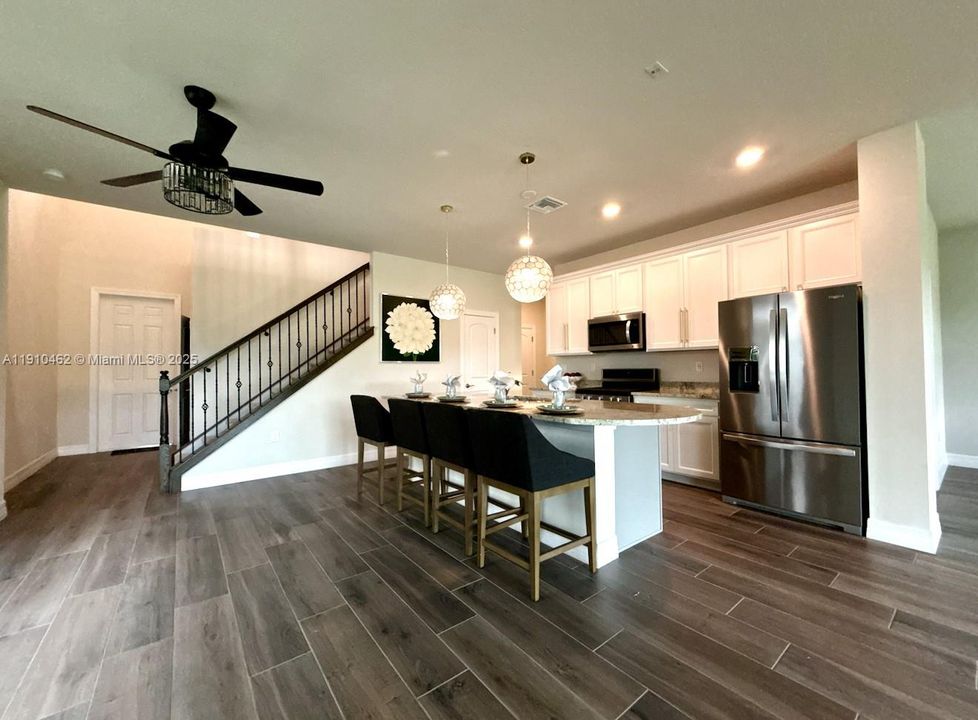 Active With Contract: $799,000 (3 beds, 2 baths, 2130 Square Feet)