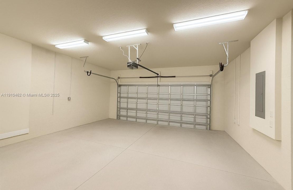 Active With Contract: $799,000 (3 beds, 2 baths, 2130 Square Feet)