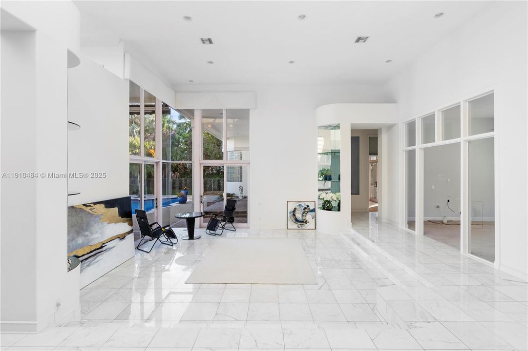 For Sale: $3,450,000 (4 beds, 4 baths, 4700 Square Feet)