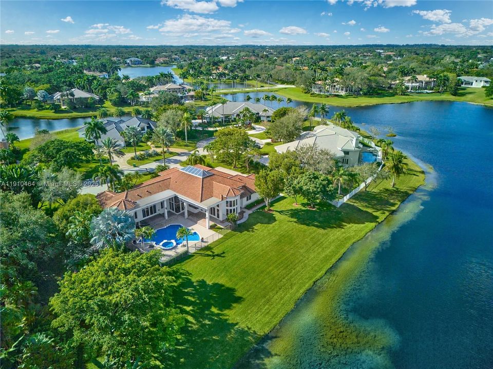 For Sale: $3,450,000 (4 beds, 4 baths, 4700 Square Feet)