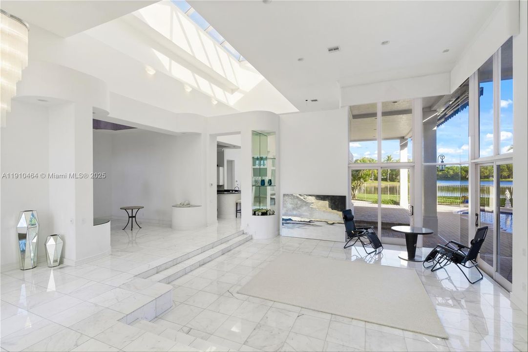 For Sale: $3,450,000 (4 beds, 4 baths, 4700 Square Feet)