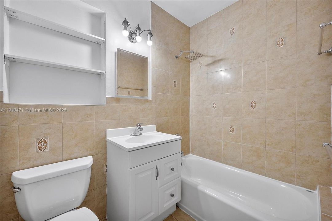 На продажу: $1,050,000 (3 спален, 2 ванн, 1696 Квадратных фут)