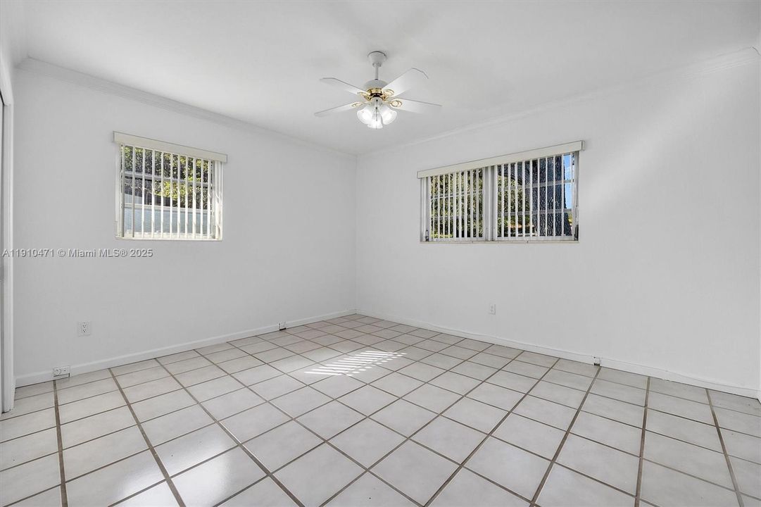 На продажу: $1,050,000 (3 спален, 2 ванн, 1696 Квадратных фут)