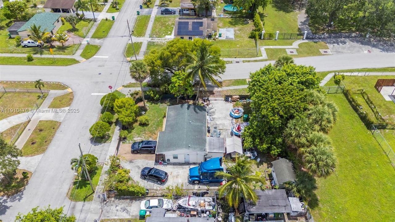 En Venta: $399,999 (3 camas, 2 baños, 766 Pies cuadrados)