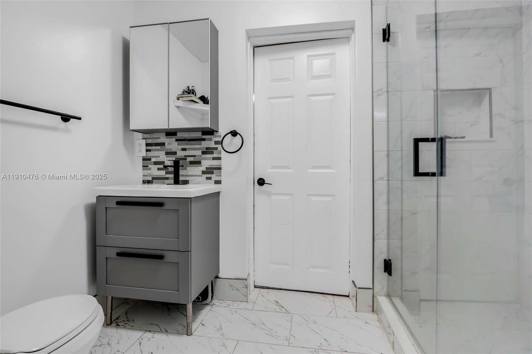 En Venta: $399,999 (3 camas, 2 baños, 766 Pies cuadrados)