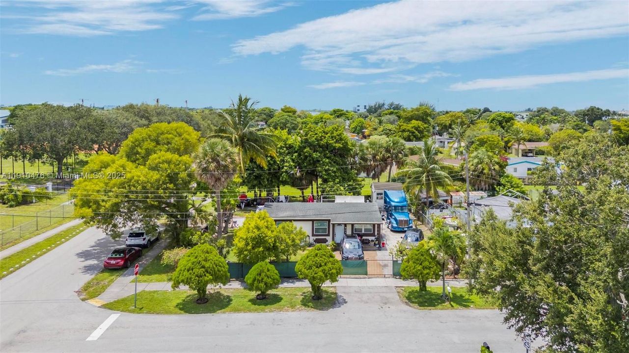 En Venta: $399,999 (3 camas, 2 baños, 766 Pies cuadrados)